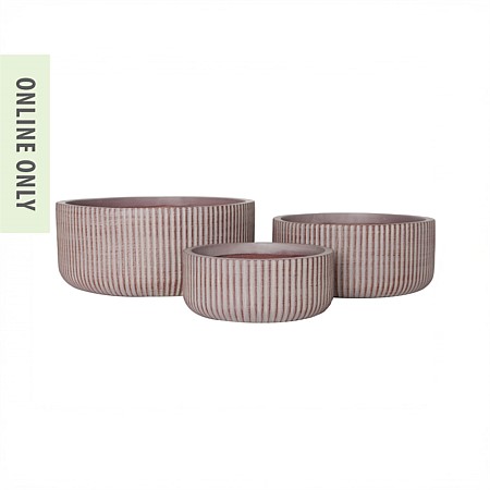 Outsidings Fawn Outdoor Planter
