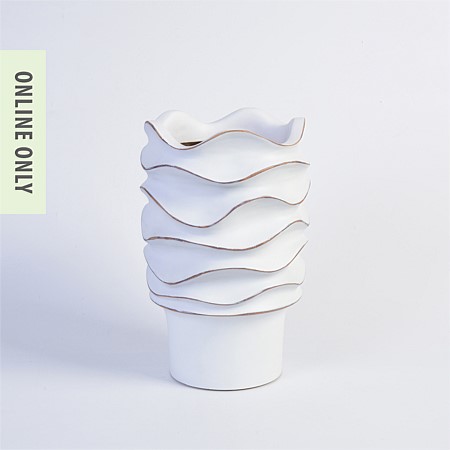 Design Republique Demi Wave Planter 