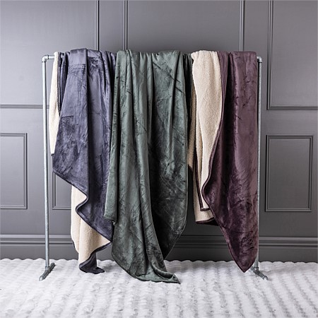 Home Co. Sherpa Lined Fleece Blanket