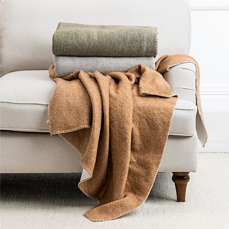 Design Republique Bayside Throw