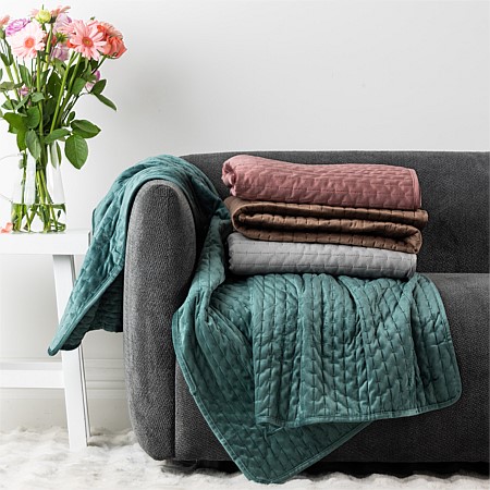 Design Republique Darcy Velvet Throw